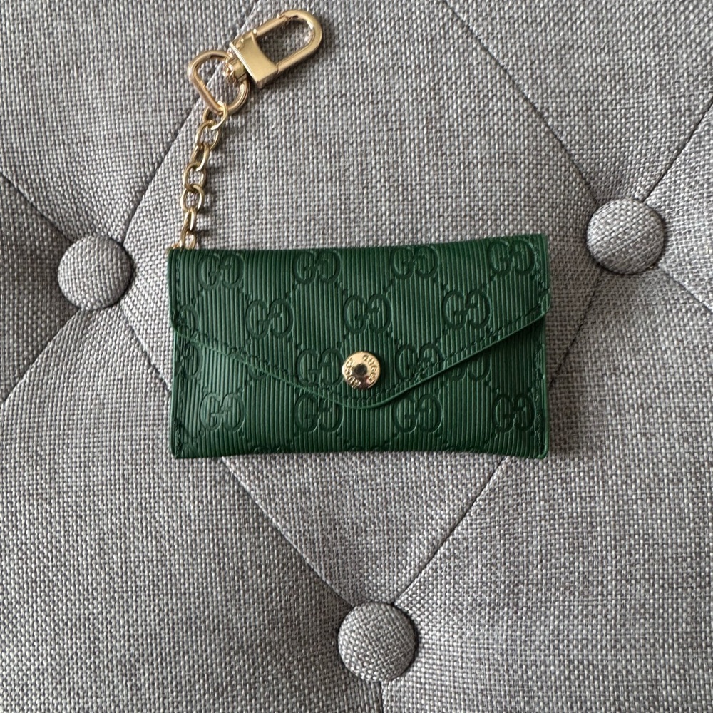 Emerald Green Key Holder with Gold Chain